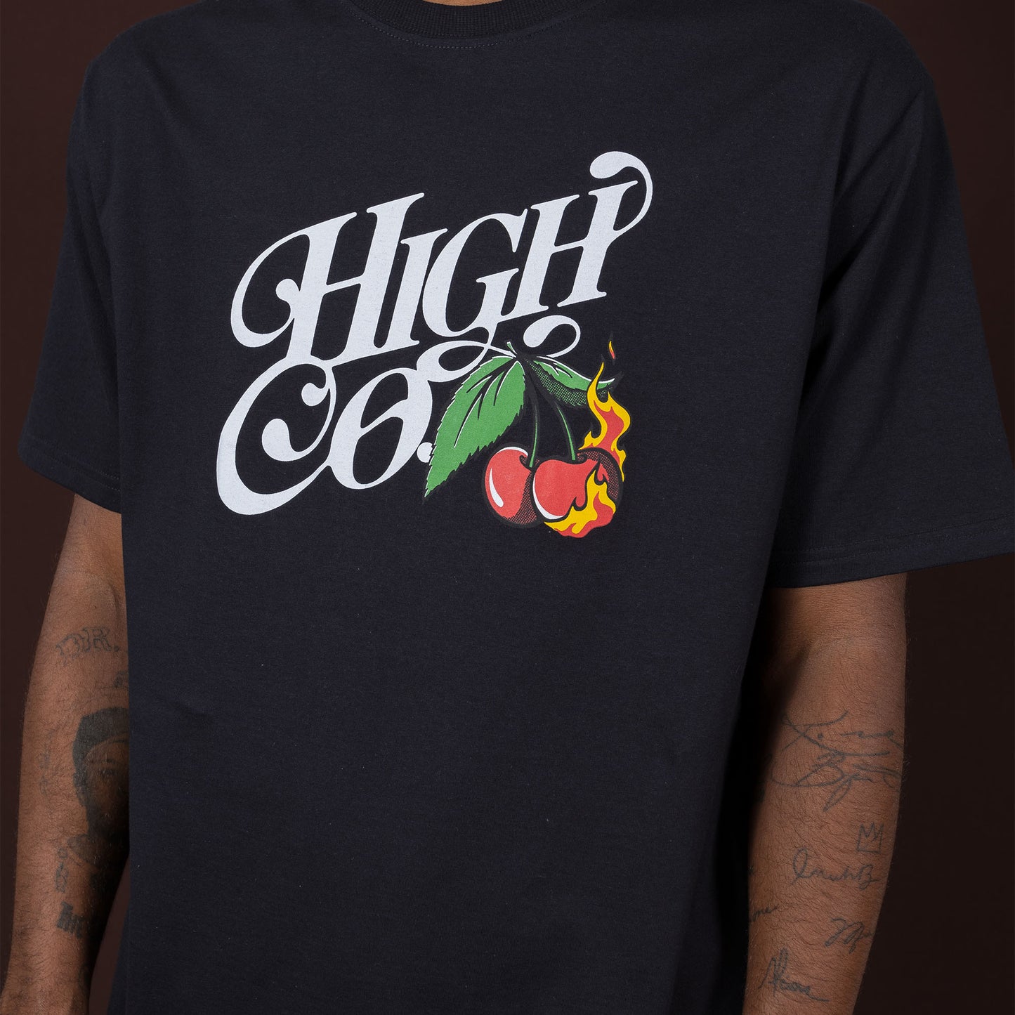High Company Tee Cherry Black