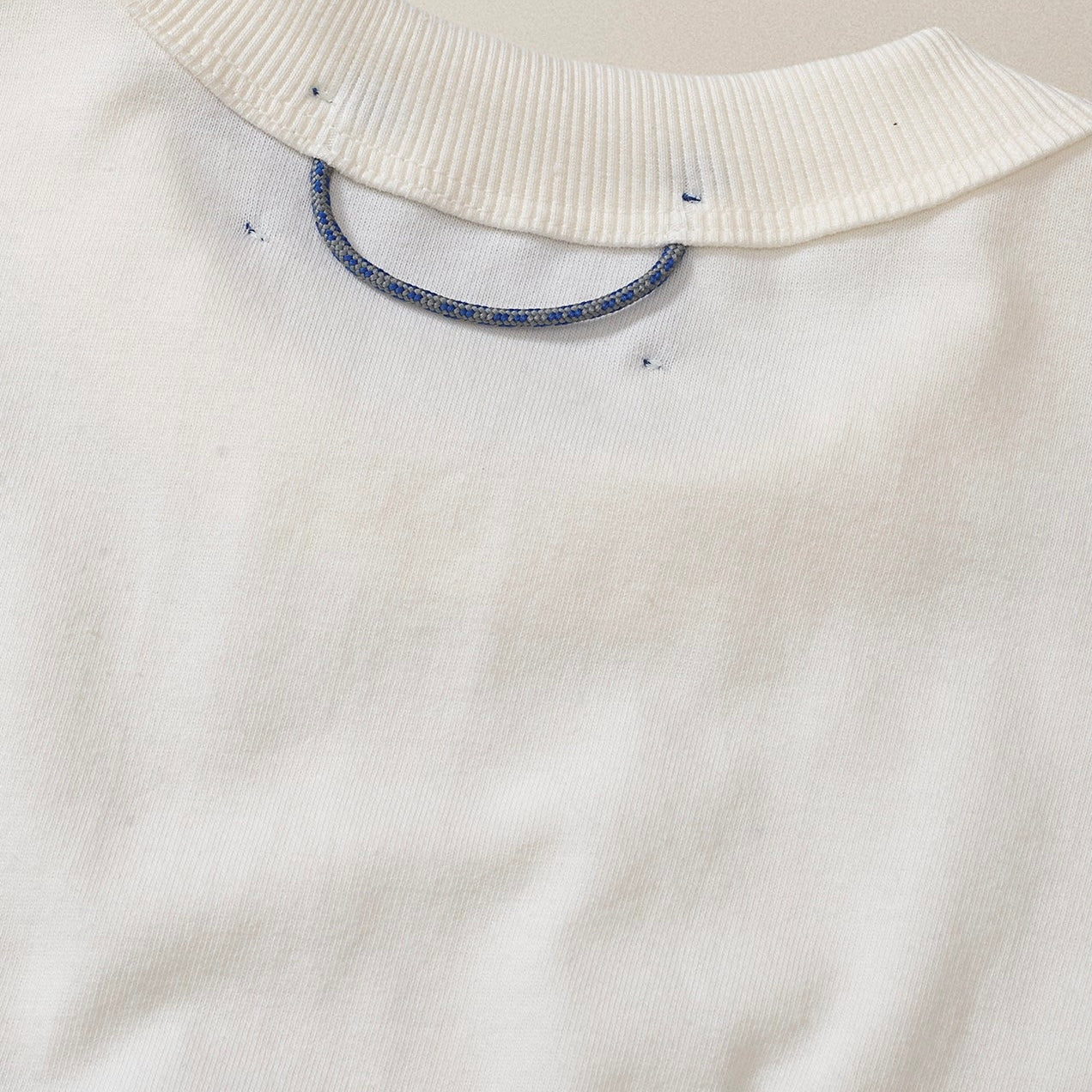 CAMISETA QC BIC BOXY OFF WHITE