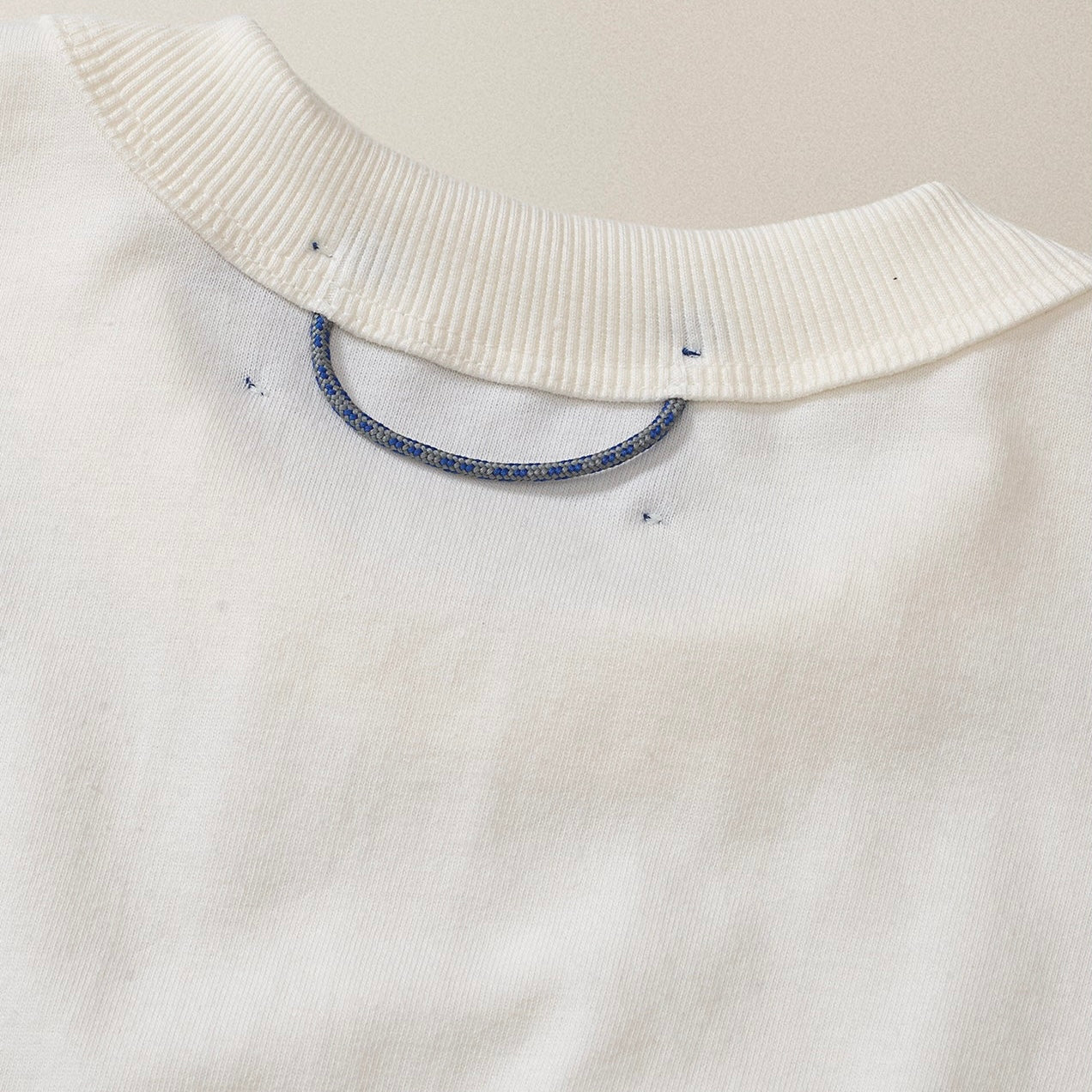 CAMISETA QC GENES BOXY OFF WHITE
