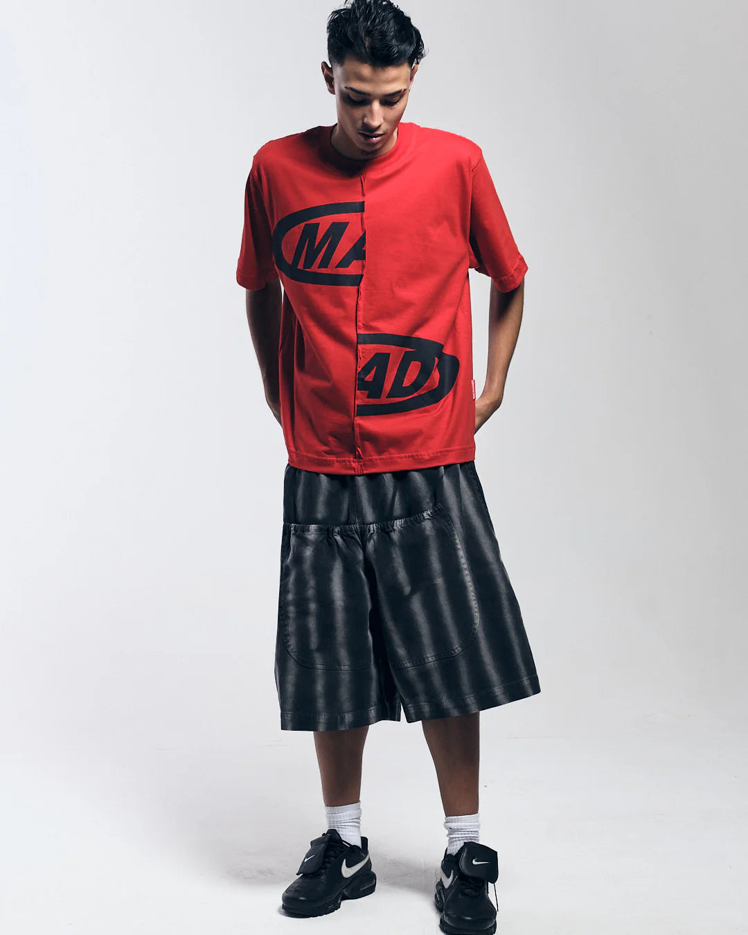 CAMISETA MAD PORTAL VERMELHA