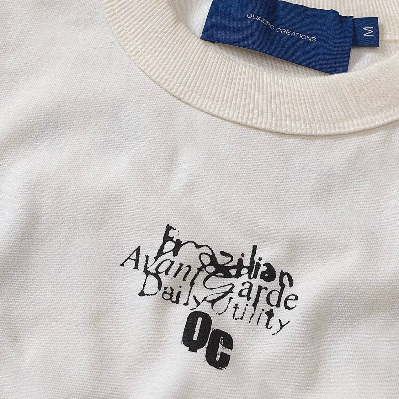 CAMISETA QC FIODOR BABY TEE OFF WHITE