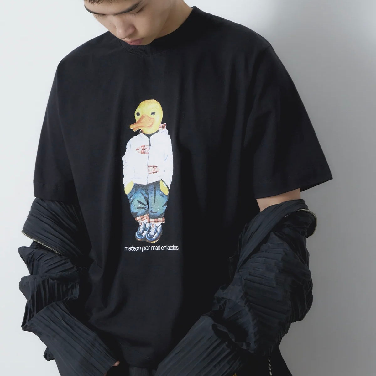 CAMISETA MADSON (PRETA)