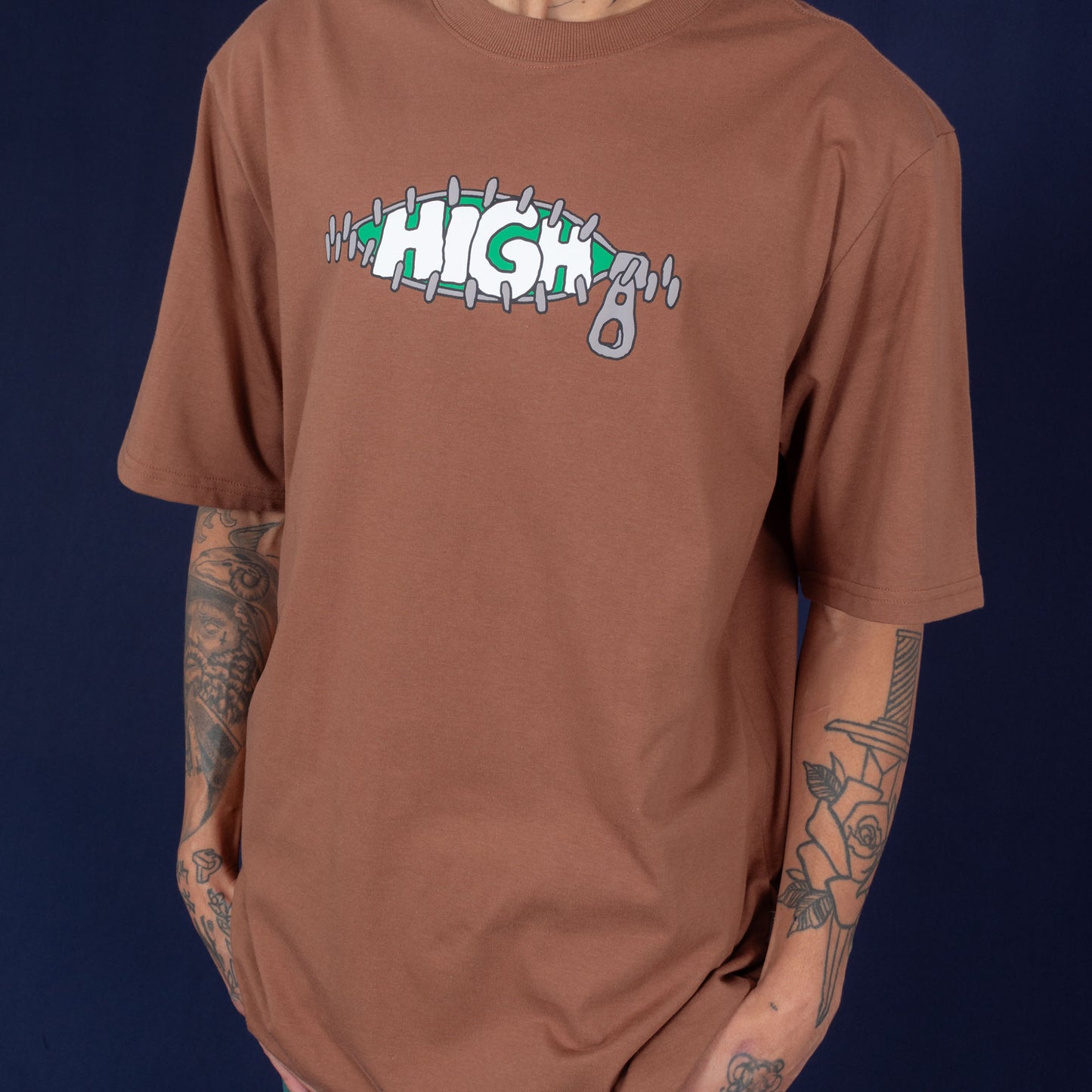 High Company Tee Zipper Brown