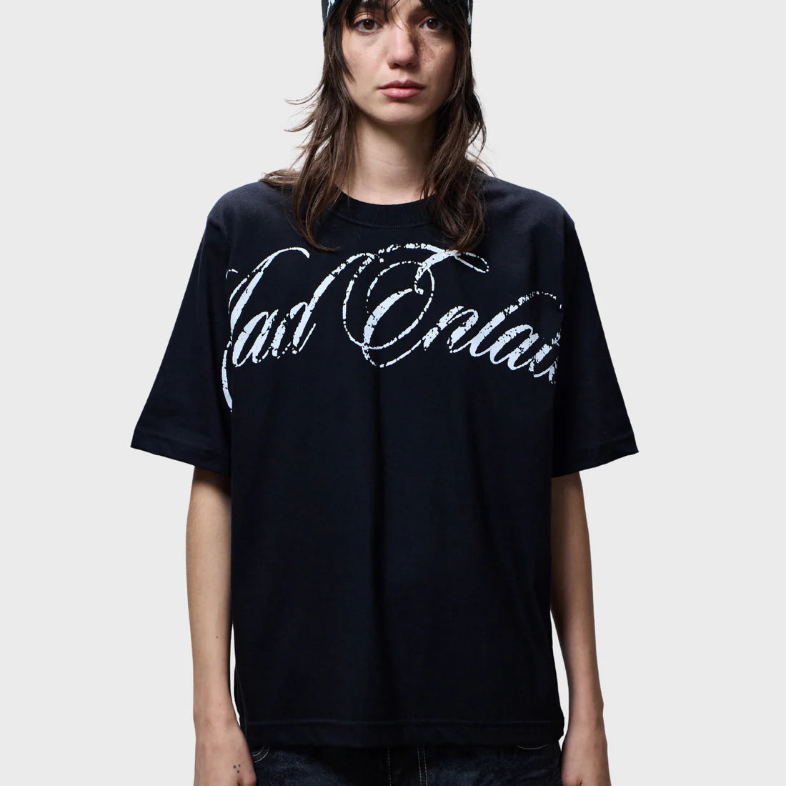 CAMISETA MAD CURSIVA (PRETA)
